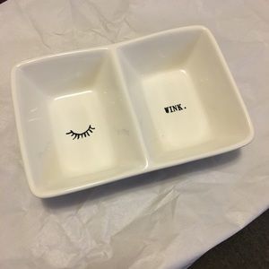 Rae Dunn “wink” eyelash trinket tray